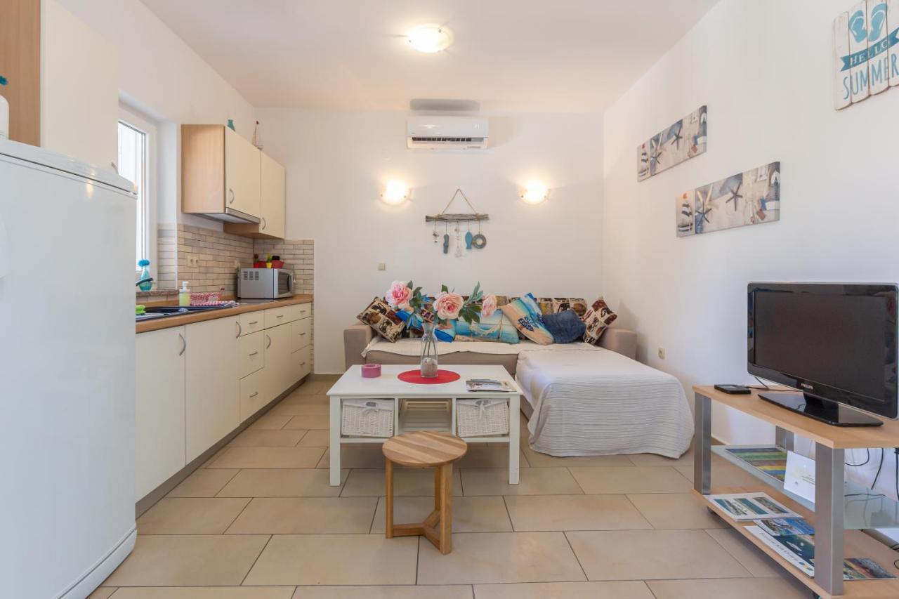 Apartments Ema & Mislav With Terrace บัชกา ภายนอก รูปภาพ